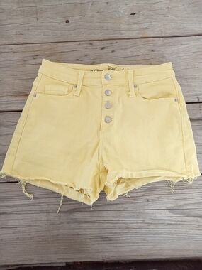 Universal Thread Yellow High Rise Shortie Denim Shorts Size 4 27R Button Fly